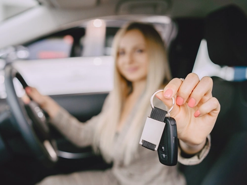 Şirketler ve Bireyler İçin Kısa ve Uzun Süreli Araç Kiralama
